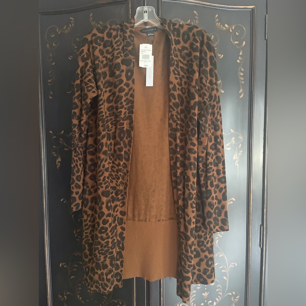 Leopard print 3/4 length Cardigan Sweater sz S